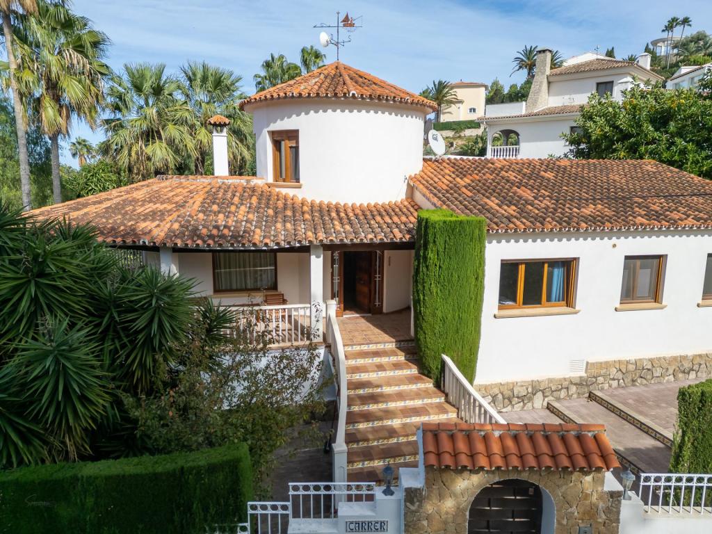 4 bed villa in Denia