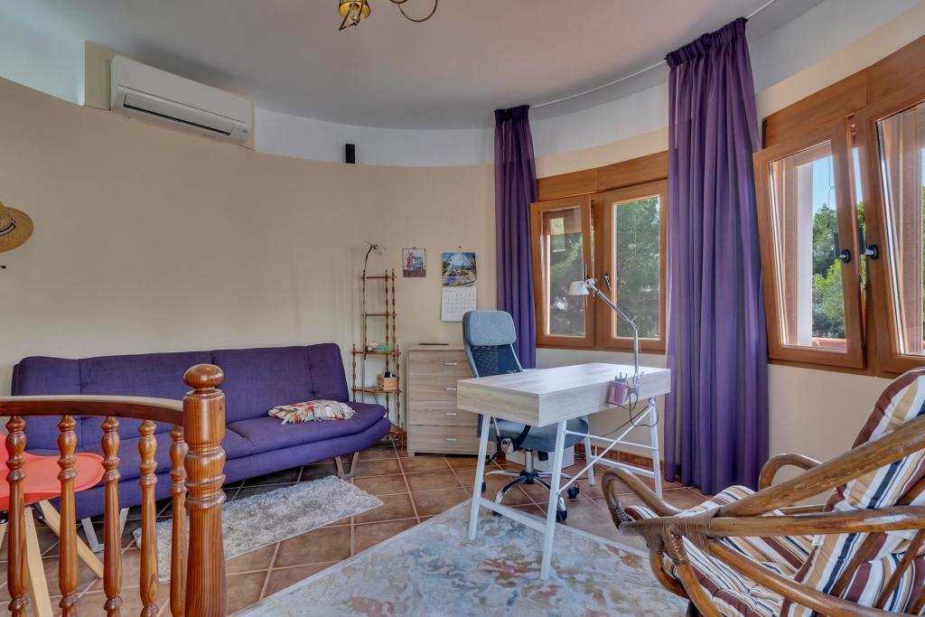 4 bed villa in Denia