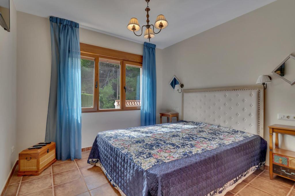 4 bed villa in Denia