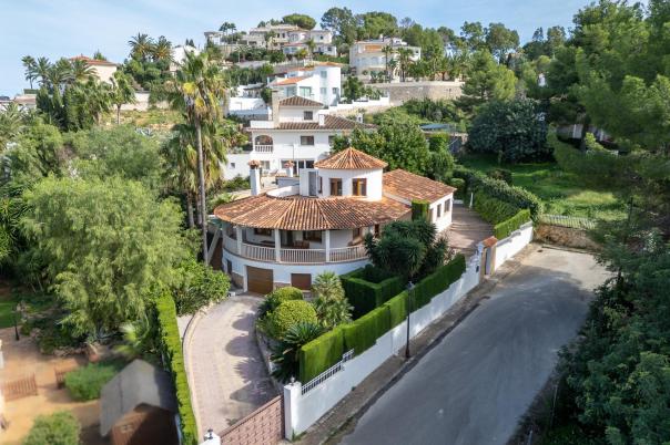 4 bed villa in Denia