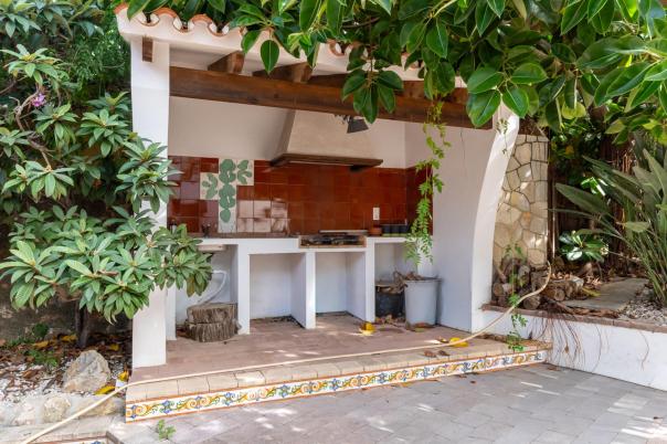 4 bed villa in Denia