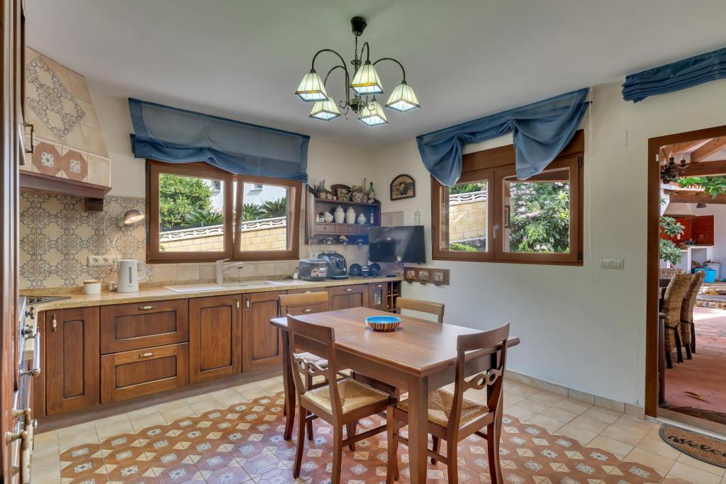 4 bed villa in Denia