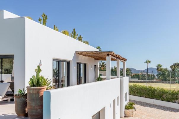 4 bed villas in Moraira