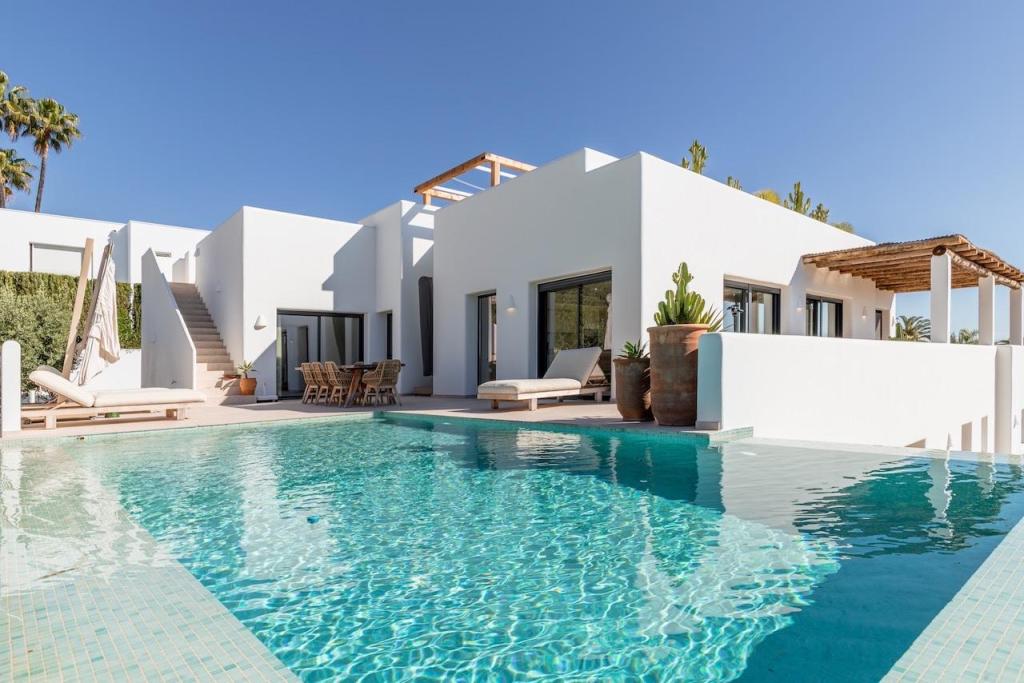 4 bed villas in Moraira