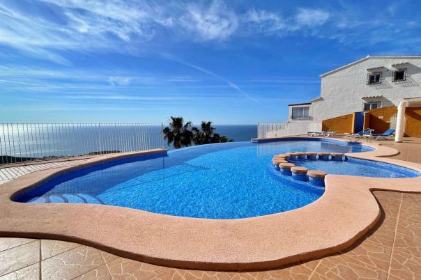 2 bed apartment in Benitachell