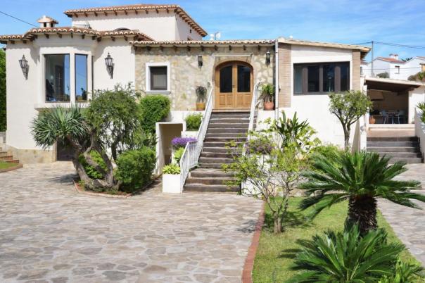4 bed villas in Denia