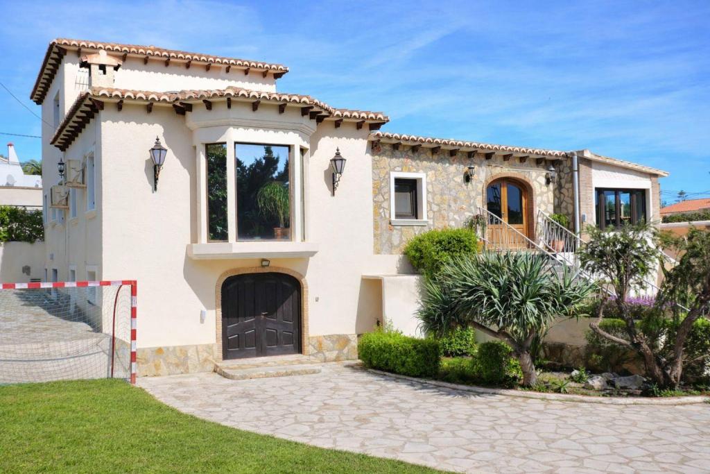 4 bed villas in Denia
