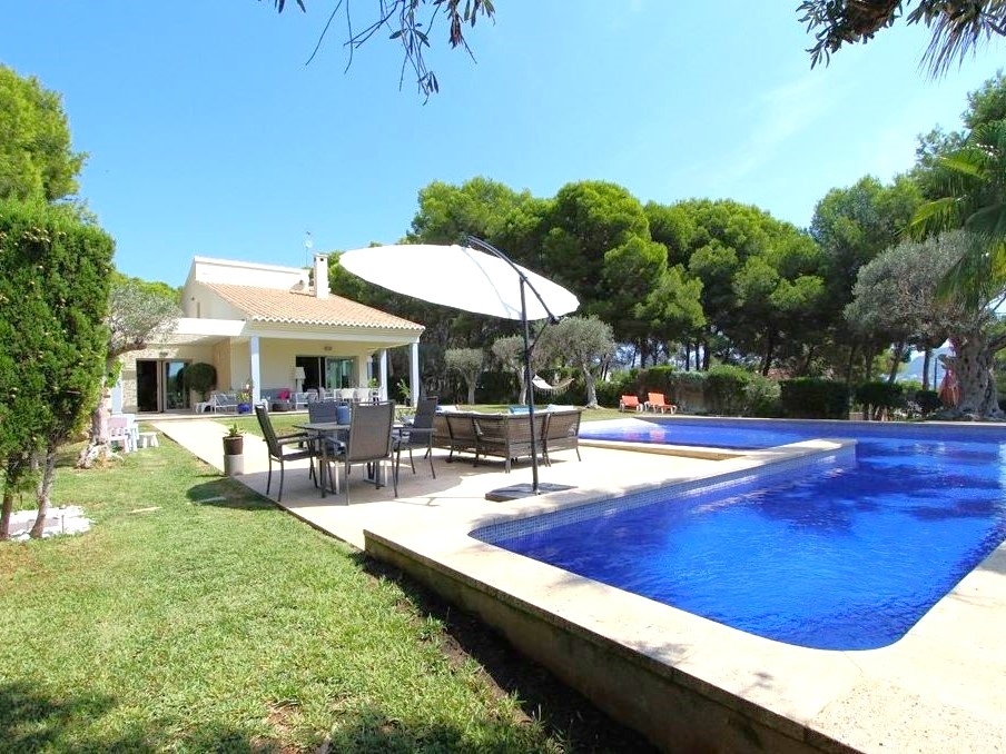5 bed villa in Moraira