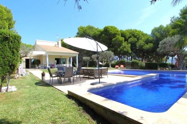 5 bed villa in Moraira