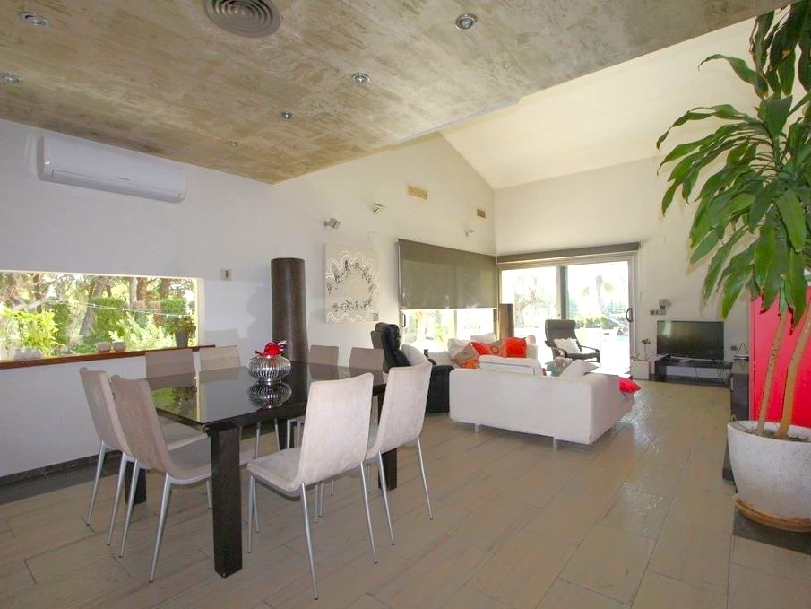 5 bed villa in Moraira