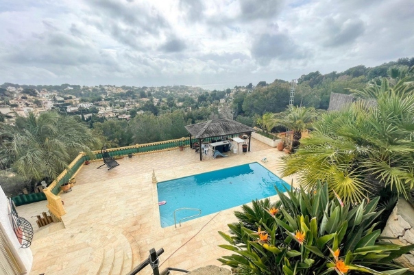 4 bed casa / chalet in Benissa