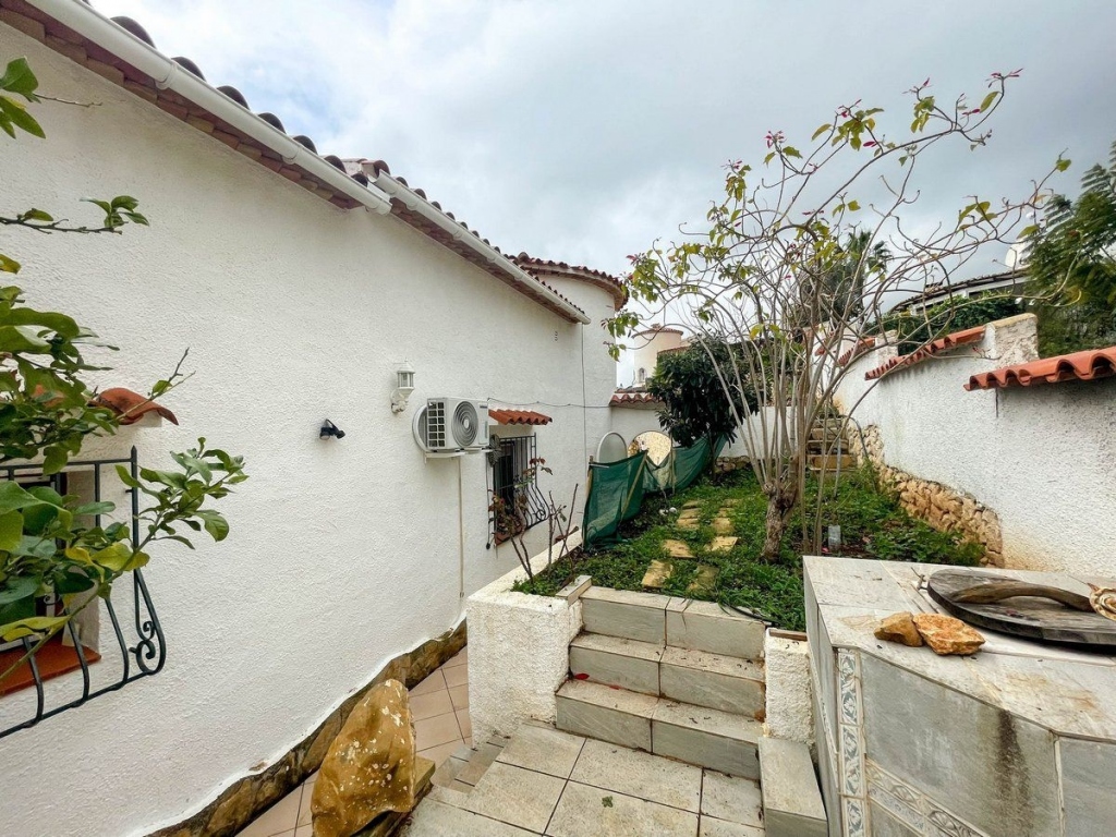 4 bed casa / chalet in Benissa