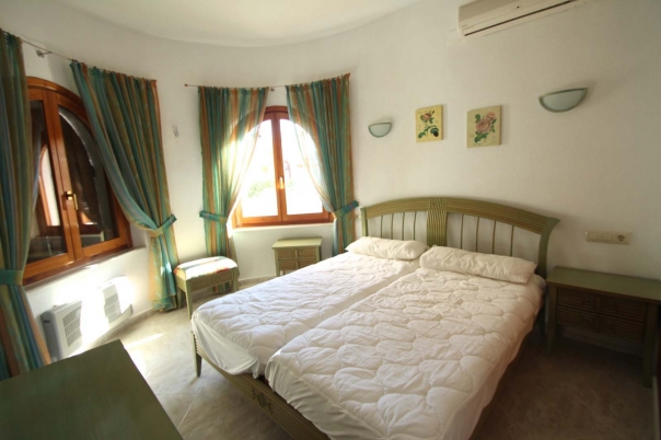 2 bed plot in Benissa