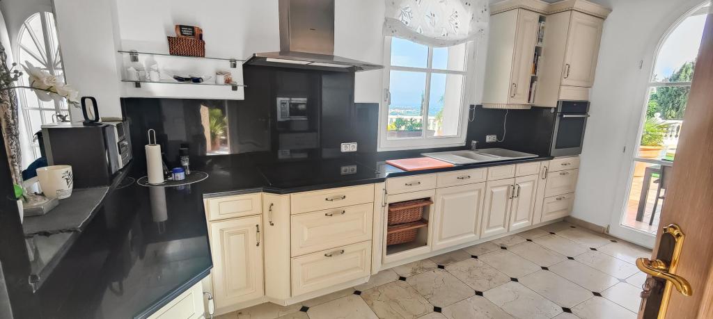 5 bed villa in Pedreguer