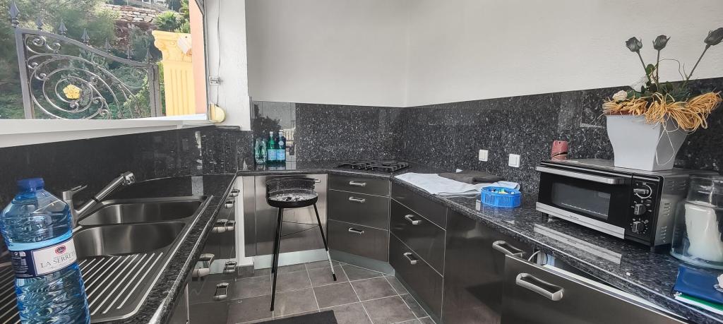 5 bed villa in Pedreguer