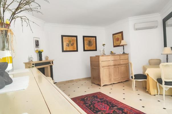 5 bed villa in Pedreguer