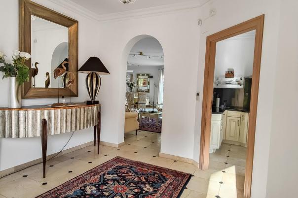 5 bed villa in Pedreguer