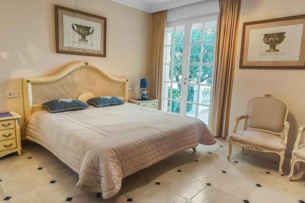 5 bed villa in Pedreguer