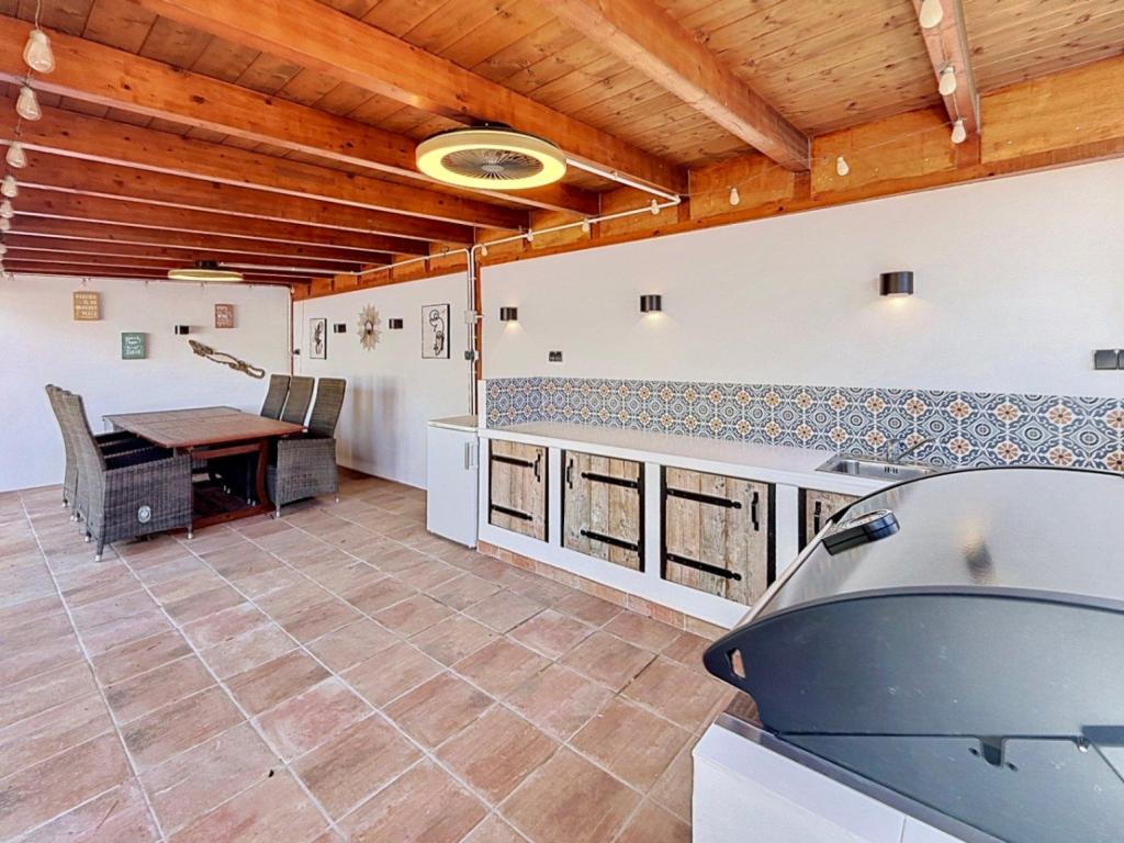 5 bed villas in Moraira