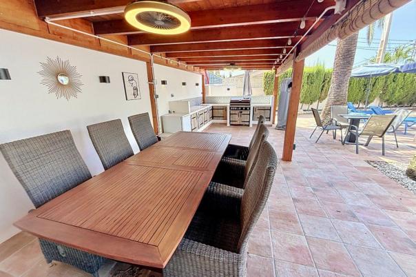 5 bed villas in Moraira