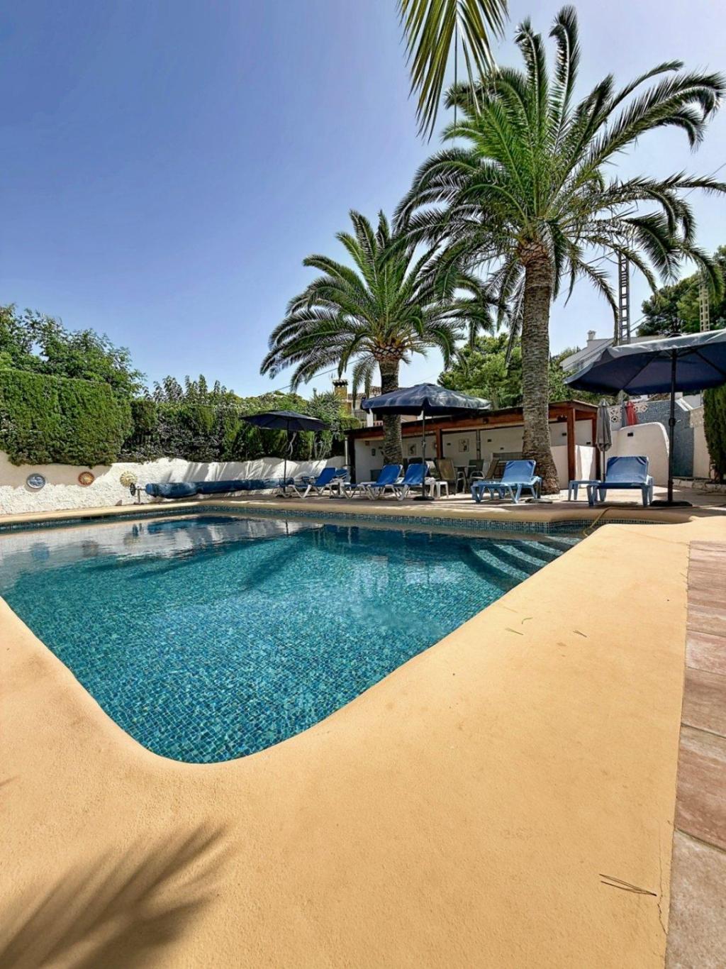 5 bed villas in Moraira