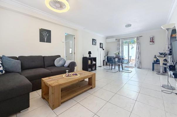 5 bed villas in Moraira