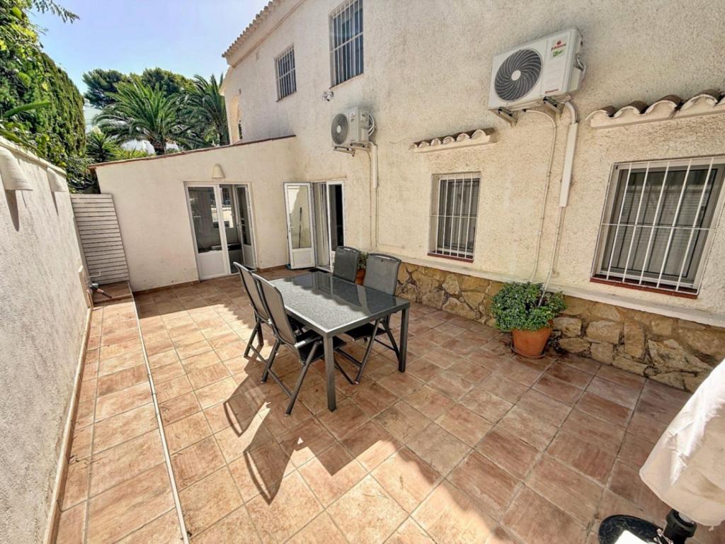 5 bed villas in Moraira