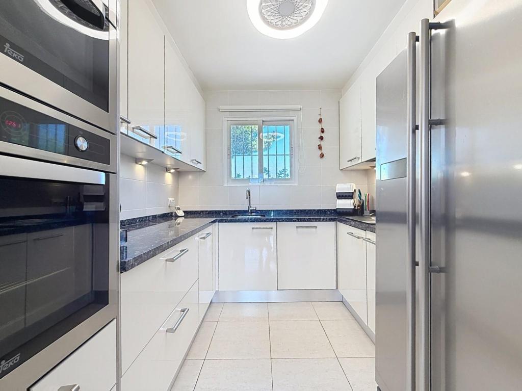 5 bed villas in Moraira