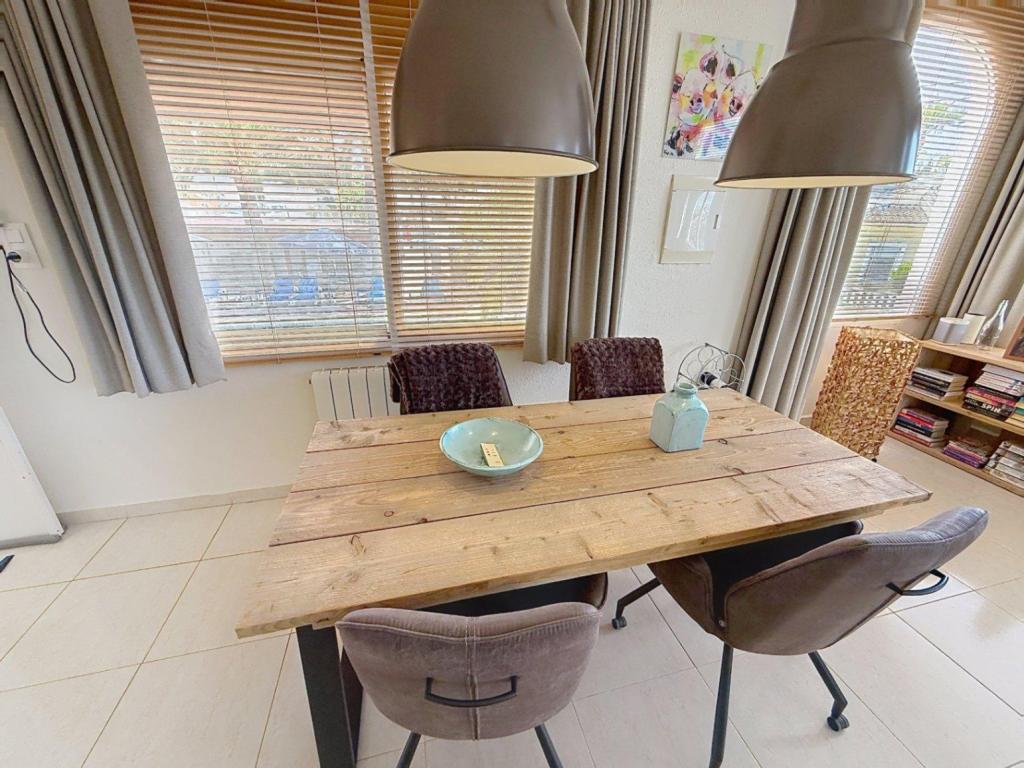 5 bed villas in Moraira