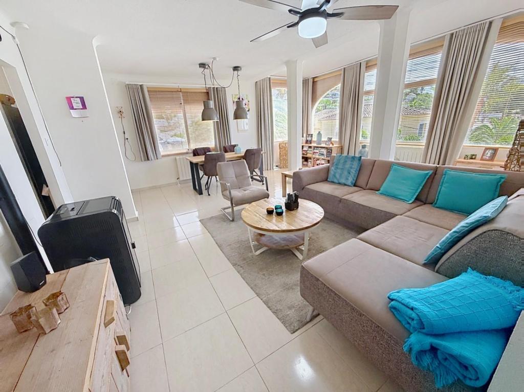 5 bed villas in Moraira
