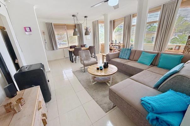 5 bed villas in Moraira
