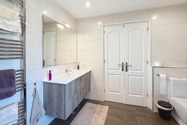 5 bed villas in Moraira