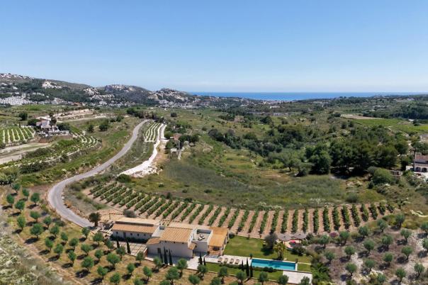 4 bed finca in Moraira