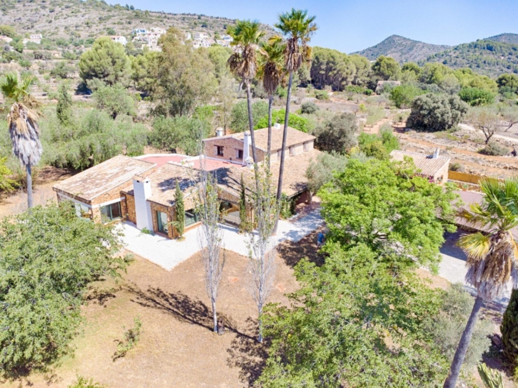3 bed finca in Senija