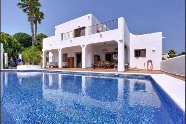 5 bed villa in Benitachell