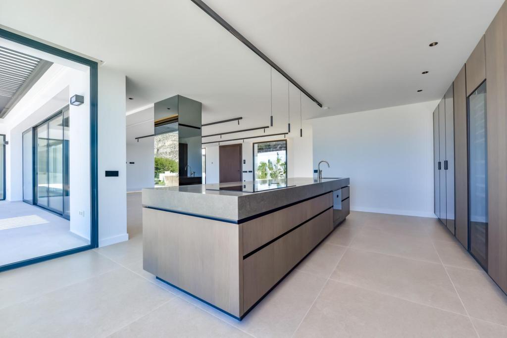 4 bed villa in Altea