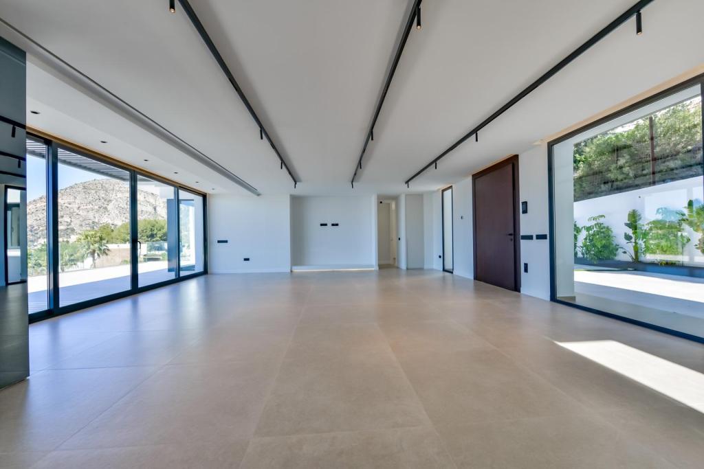 4 bed villa in Altea