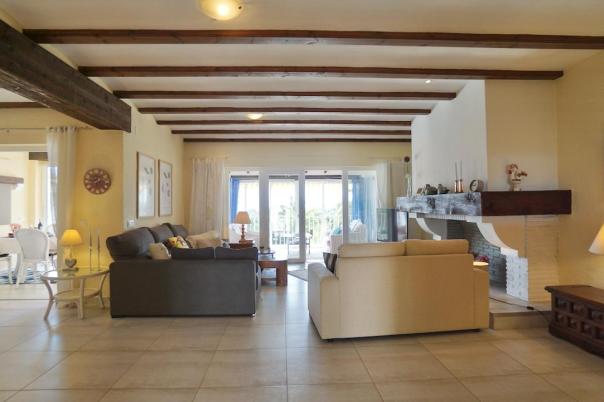3 bed villas in Moraira