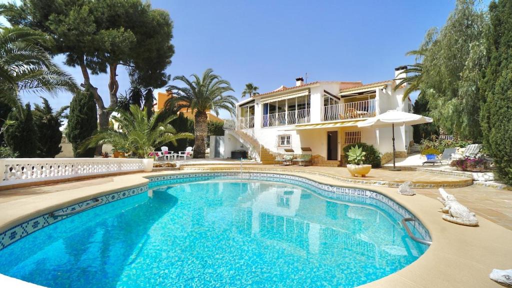 3 bed villas in Moraira