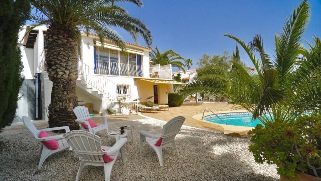 3 bed villas in Moraira