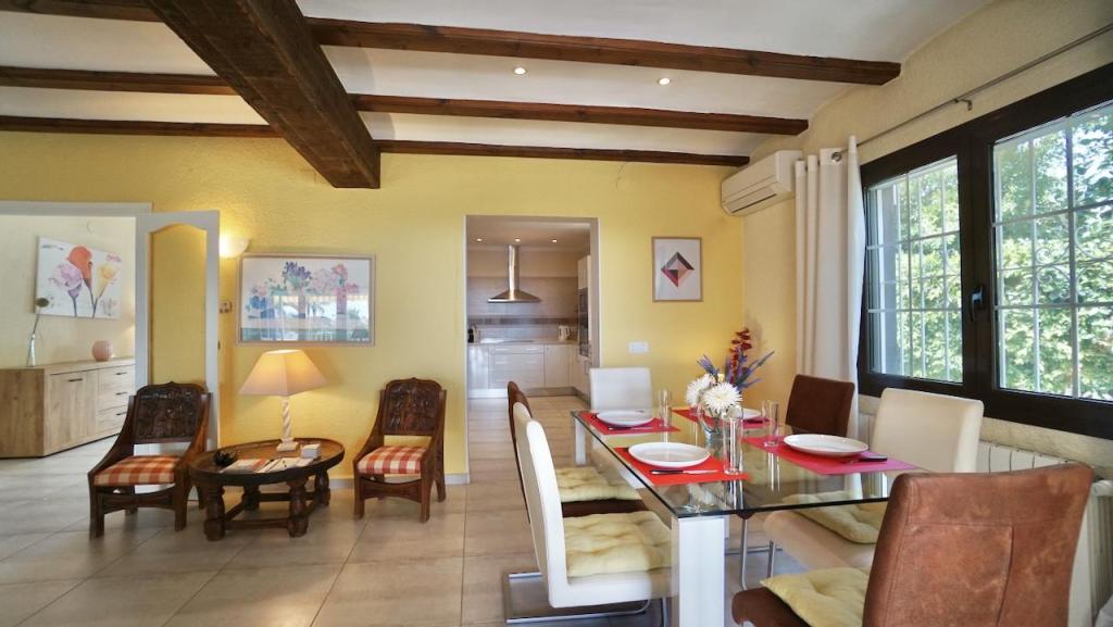 3 bed villas in Moraira