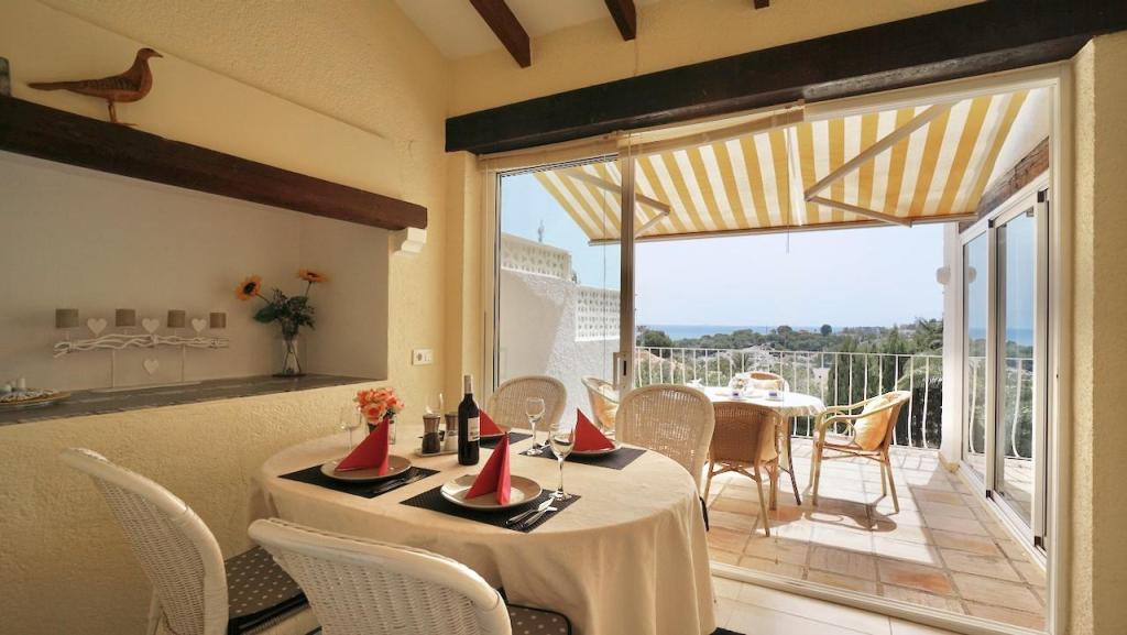 3 bed villas in Moraira