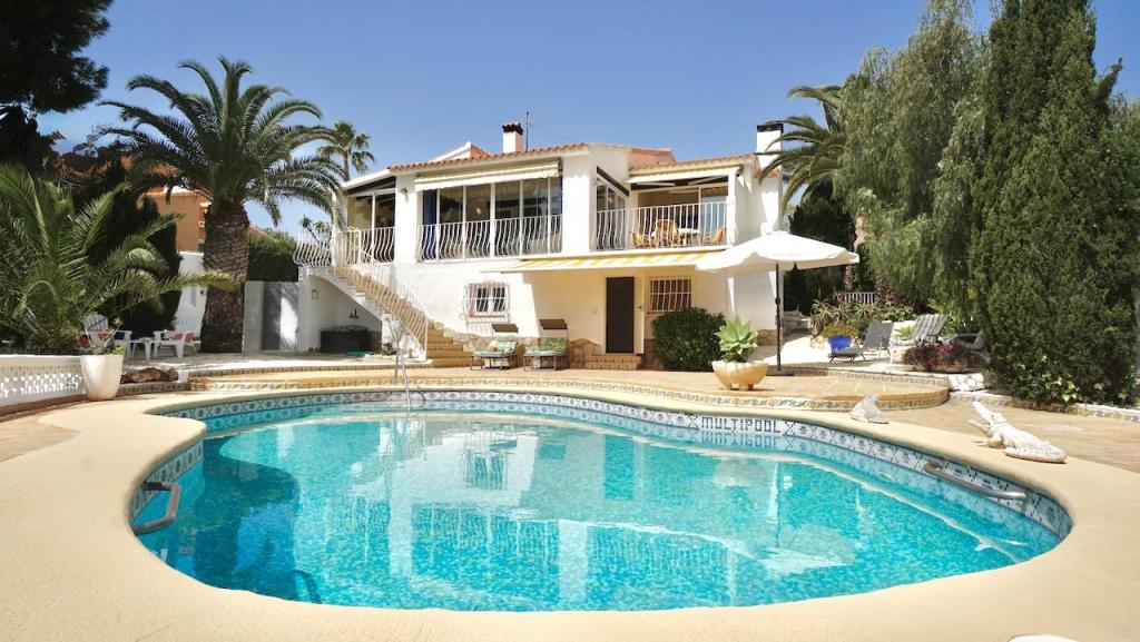 3 bed villas in Moraira