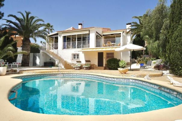 3 bed villas in Moraira