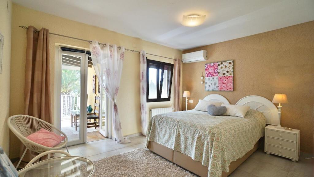 3 bed villas in Moraira