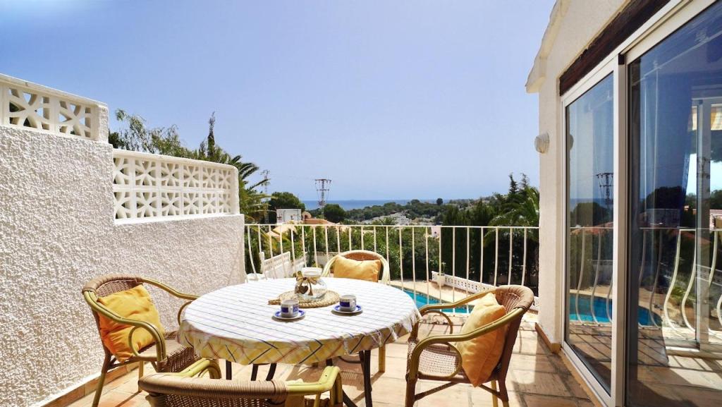 3 bed villas in Moraira