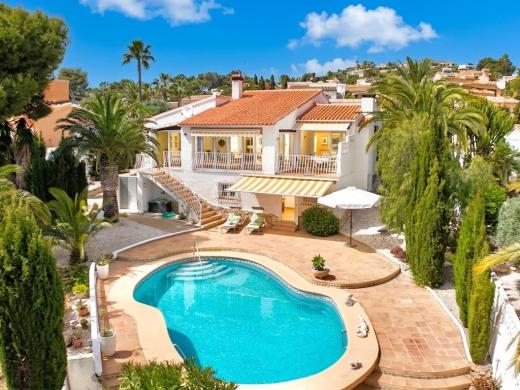 3 bed villas in Moraira