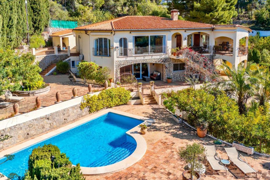 5 bed villa in Altea