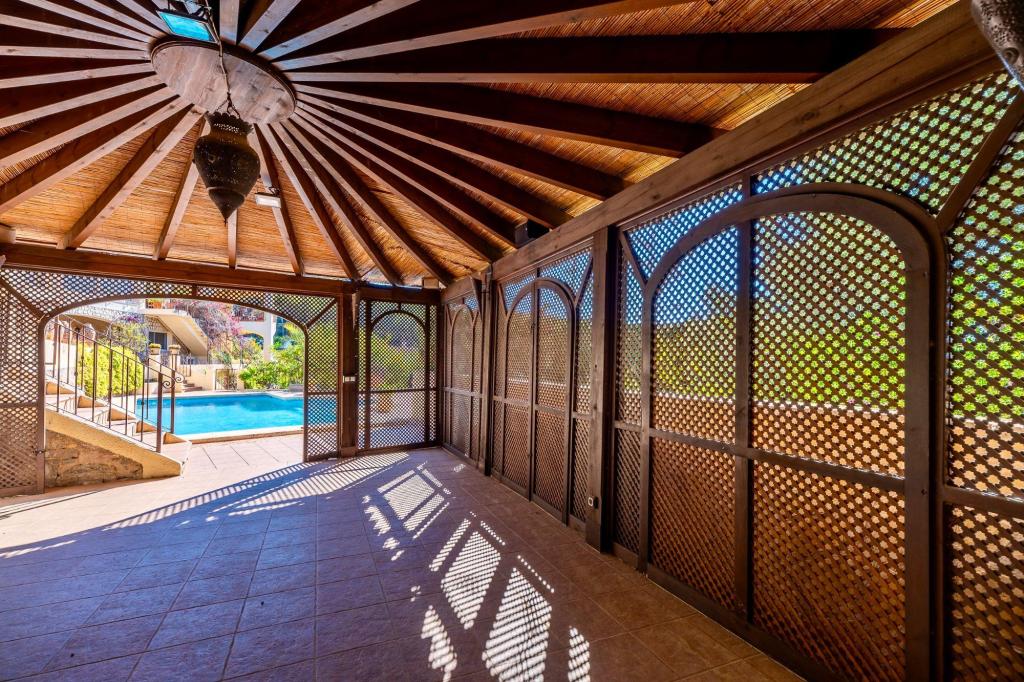 5 bed villa in Altea