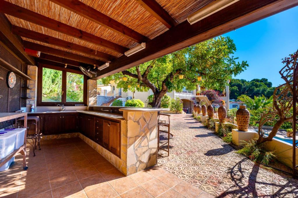 5 bed villa in Altea